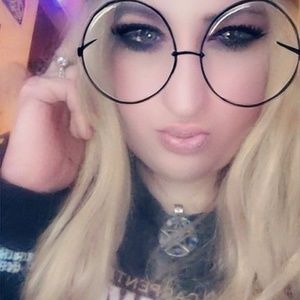 Meet your Posher, Angel